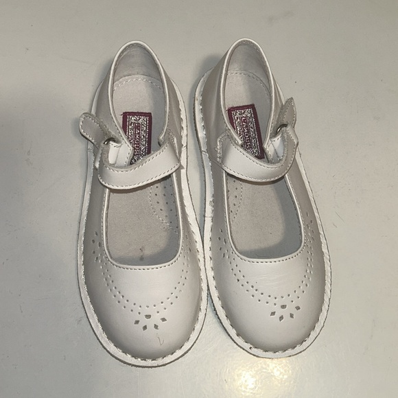 L’Amour White Mary Jane Shoes SIZE 11 - Picture 6 of 7